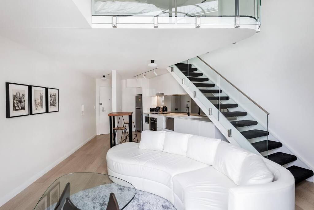 Apartment Kozyguru Cbd Harbor View Loft With Parking Sydney